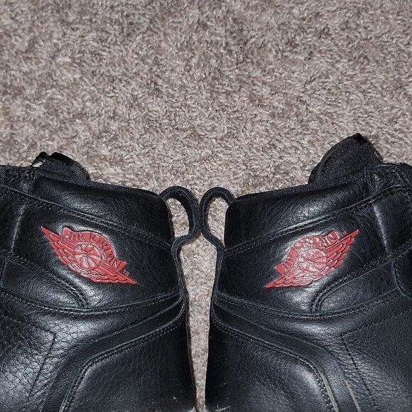 Nike Air Jordan 1 Women's Retro High Zip Premium Black & Red Sneaker Shoes Sz 9 - Picture 4 of 16